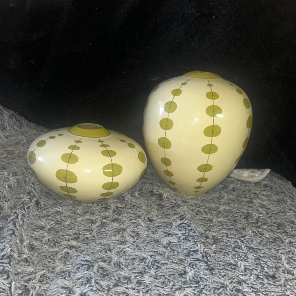 Raymond Cream Vases with Olive Pattern
